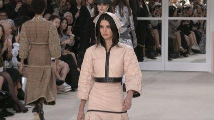 Kendall Jenner Is THEE Runway Model At Chanel Paris Show